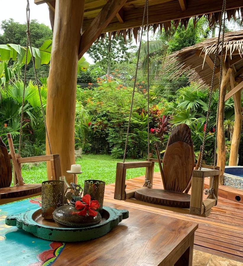 Casa Mambo Bed & Breakfast Cahuita Exterior photo